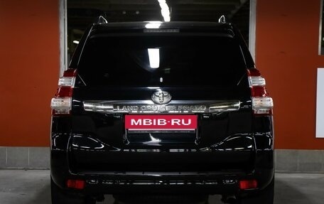 Toyota Land Cruiser Prado 150 рестайлинг 2, 2016 год, 3 498 000 рублей, 6 фотография