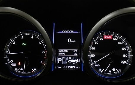 Toyota Land Cruiser Prado 150 рестайлинг 2, 2016 год, 3 498 000 рублей, 13 фотография