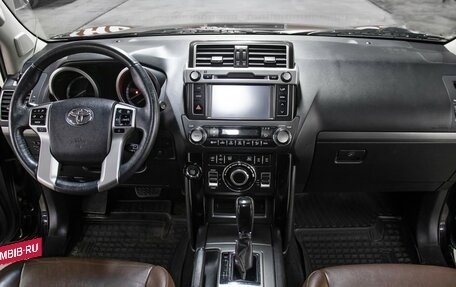 Toyota Land Cruiser Prado 150 рестайлинг 2, 2016 год, 3 498 000 рублей, 14 фотография