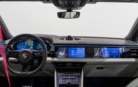 Porsche Macan, 2024 год, 11 990 000 рублей, 16 фотография