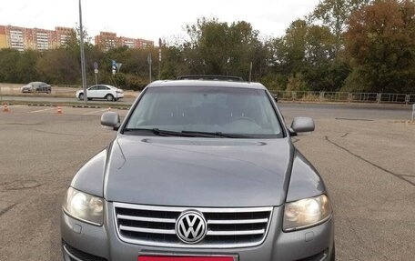 Volkswagen Touareg III, 2006 год, 1 300 000 рублей, 1 фотография