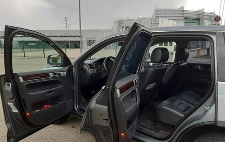 Volkswagen Touareg III, 2006 год, 1 300 000 рублей, 12 фотография