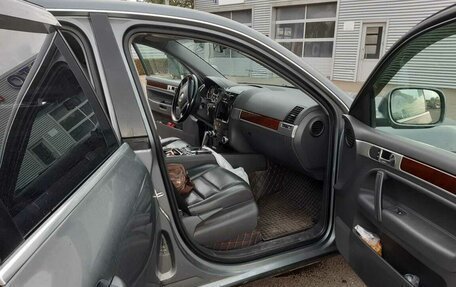 Volkswagen Touareg III, 2006 год, 1 300 000 рублей, 13 фотография
