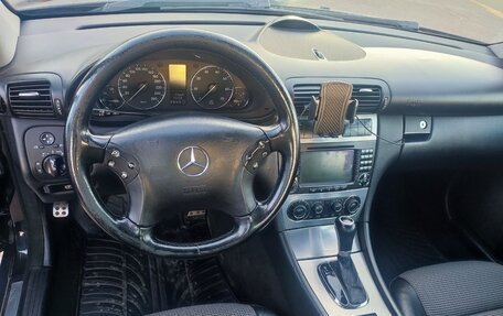 Mercedes-Benz C-Класс, 2005 год, 700 000 рублей, 12 фотография