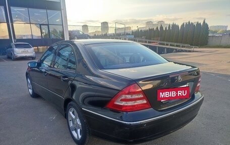 Mercedes-Benz C-Класс, 2005 год, 700 000 рублей, 6 фотография