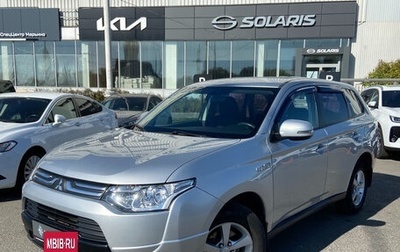 Mitsubishi Outlander III рестайлинг 3, 2014 год, 1 248 000 рублей, 1 фотография
