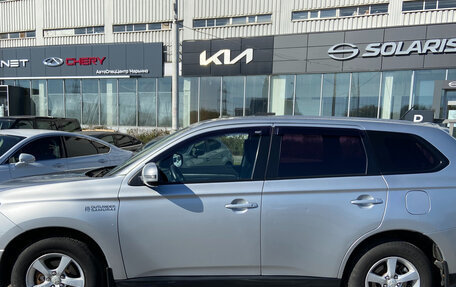 Mitsubishi Outlander III рестайлинг 3, 2014 год, 1 248 000 рублей, 6 фотография