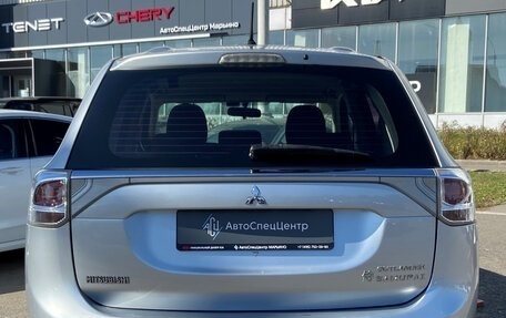 Mitsubishi Outlander III рестайлинг 3, 2014 год, 1 248 000 рублей, 4 фотография