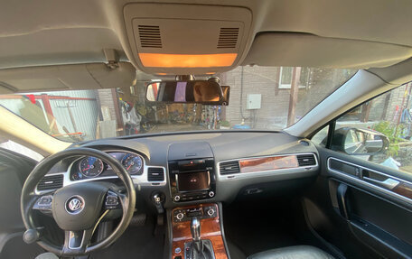 Volkswagen Touareg III, 2011 год, 2 000 000 рублей, 12 фотография