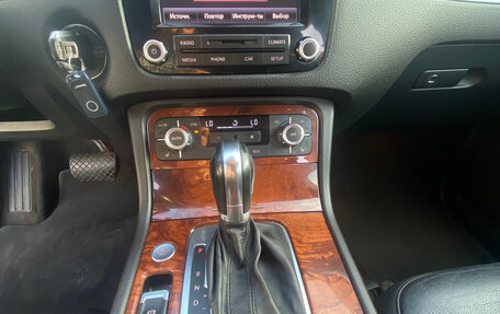 Volkswagen Touareg III, 2011 год, 2 000 000 рублей, 13 фотография