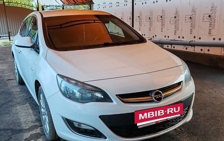 Opel Astra J, 2013 год, 760 000 рублей, 2 фотография