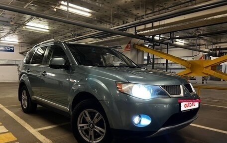 Mitsubishi Outlander III рестайлинг 3, 2008 год, 999 000 рублей, 2 фотография