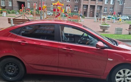 Hyundai Solaris II рестайлинг, 2016 год, 1 030 000 рублей, 2 фотография