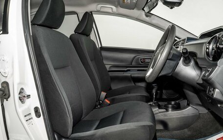 Toyota Aqua I, 2016 год, 949 000 рублей, 5 фотография