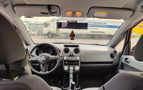 Mitsubishi Colt VI рестайлинг, 2006 год, 400 000 рублей, 9 фотография