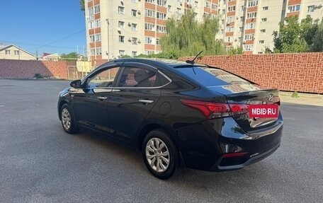 Hyundai Solaris II рестайлинг, 2017 год, 970 000 рублей, 6 фотография