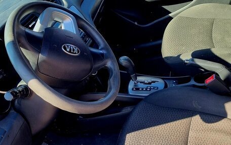 KIA Rio III рестайлинг, 2013 год, 987 500 рублей, 13 фотография
