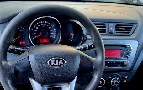 KIA Rio III рестайлинг, 2013 год, 987 500 рублей, 15 фотография
