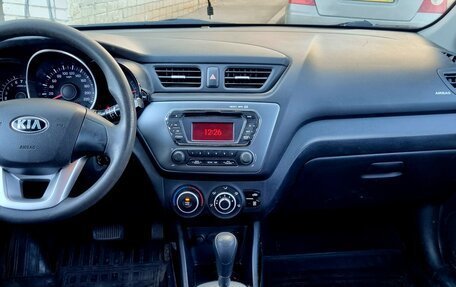 KIA Rio III рестайлинг, 2013 год, 987 500 рублей, 18 фотография