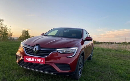 Renault Arkana I, 2021 год, 1 730 000 рублей, 1 фотография