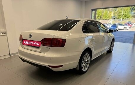 Volkswagen Jetta VI, 2014 год, 990 000 рублей, 4 фотография