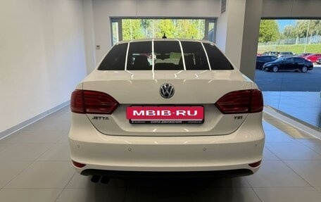 Volkswagen Jetta VI, 2014 год, 990 000 рублей, 5 фотография