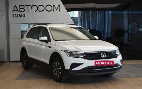 Volkswagen Tiguan II, 2021 год, 2 349 000 рублей, 3 фотография