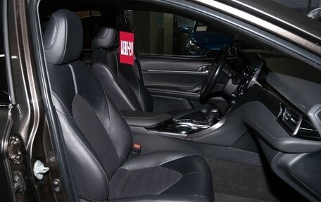 Toyota Camry, 2021 год, 2 869 000 рублей, 8 фотография