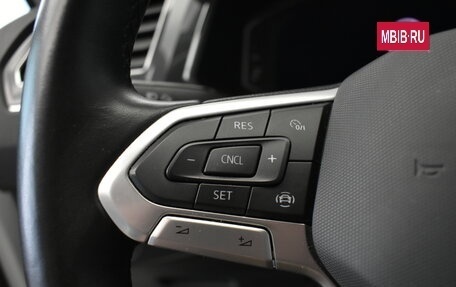 Volkswagen Tiguan II, 2021 год, 2 349 000 рублей, 10 фотография