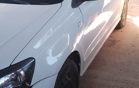 Volkswagen Polo VI (EU Market), 2017 год, 400 000 рублей, 2 фотография