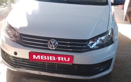 Volkswagen Polo VI (EU Market), 2017 год, 400 000 рублей, 1 фотография