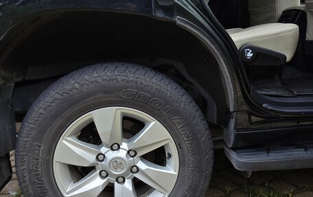 Toyota Land Cruiser Prado 150 рестайлинг 2, 2017 год, 3 300 000 рублей, 8 фотография
