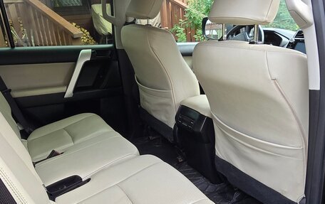 Toyota Land Cruiser Prado 150 рестайлинг 2, 2017 год, 3 300 000 рублей, 9 фотография
