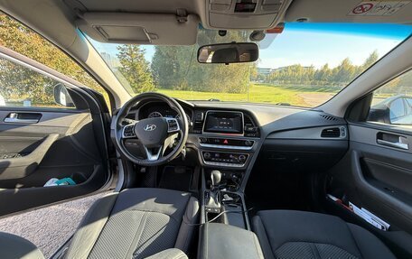 Hyundai Sonata VII, 2019 год, 1 750 000 рублей, 21 фотография