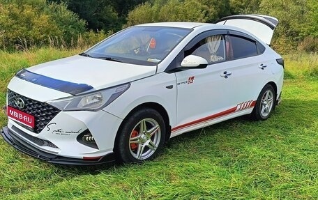 Hyundai Solaris II рестайлинг, 2020 год, 1 300 000 рублей, 1 фотография