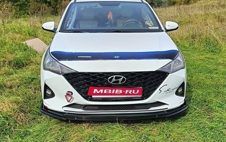 Hyundai Solaris II рестайлинг, 2020 год, 1 300 000 рублей, 2 фотография