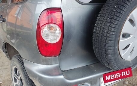 Chevrolet Niva I рестайлинг, 2004 год, 299 999 рублей, 4 фотография