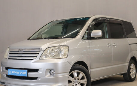 Toyota Noah III, 2002 год, 1 149 000 рублей, 4 фотография