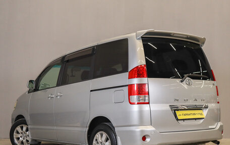 Toyota Noah III, 2002 год, 1 149 000 рублей, 5 фотография