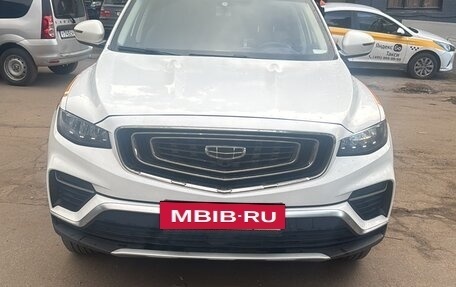 Geely Atlas, 2023 год, 1 740 000 рублей, 3 фотография