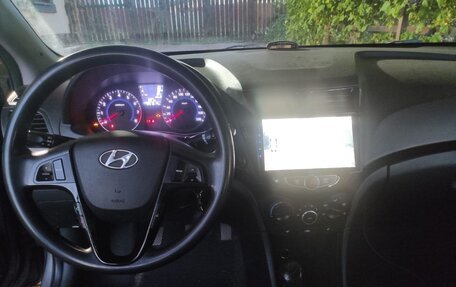 Hyundai Solaris II рестайлинг, 2011 год, 715 000 рублей, 6 фотография