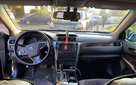 Toyota Camry, 2017 год, 2 200 000 рублей, 3 фотография