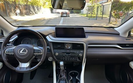 Lexus RX IV рестайлинг, 2019 год, 6 200 000 рублей, 6 фотография