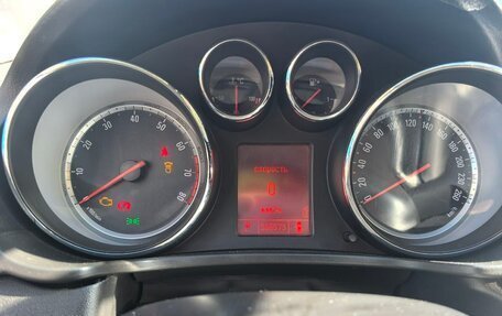 Opel Insignia II рестайлинг, 2011 год, 800 000 рублей, 18 фотография