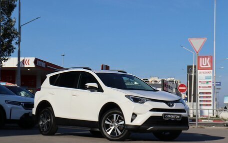 Toyota RAV4, 2016 год, 2 100 000 рублей, 3 фотография