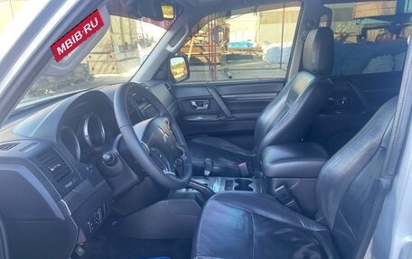 Mitsubishi Pajero IV, 2011 год, 2 050 000 рублей, 7 фотография