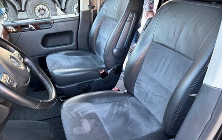 Volkswagen Multivan T5, 2011 год, 2 400 000 рублей, 13 фотография