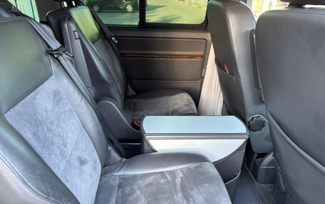 Volkswagen Multivan T5, 2011 год, 2 400 000 рублей, 17 фотография
