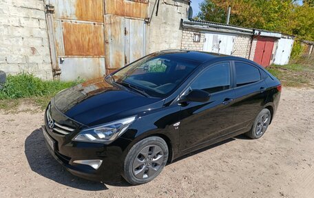 Hyundai Solaris II рестайлинг, 2014 год, 950 000 рублей, 10 фотография
