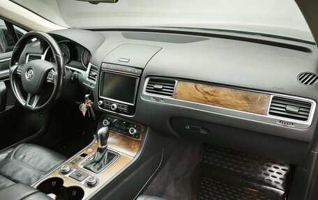 Volkswagen Touareg III, 2016 год, 3 100 000 рублей, 16 фотография